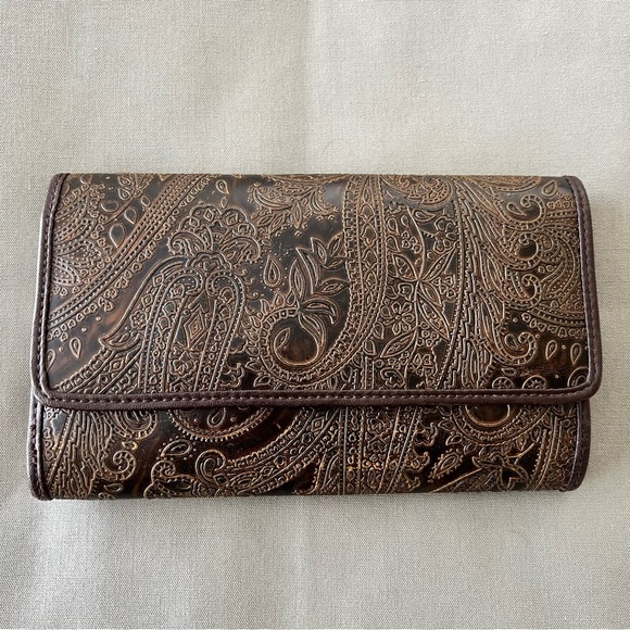 Relic Handbags - Relic Brown Paisley Tooled Embossed Tri-Fold Clutch Wallet